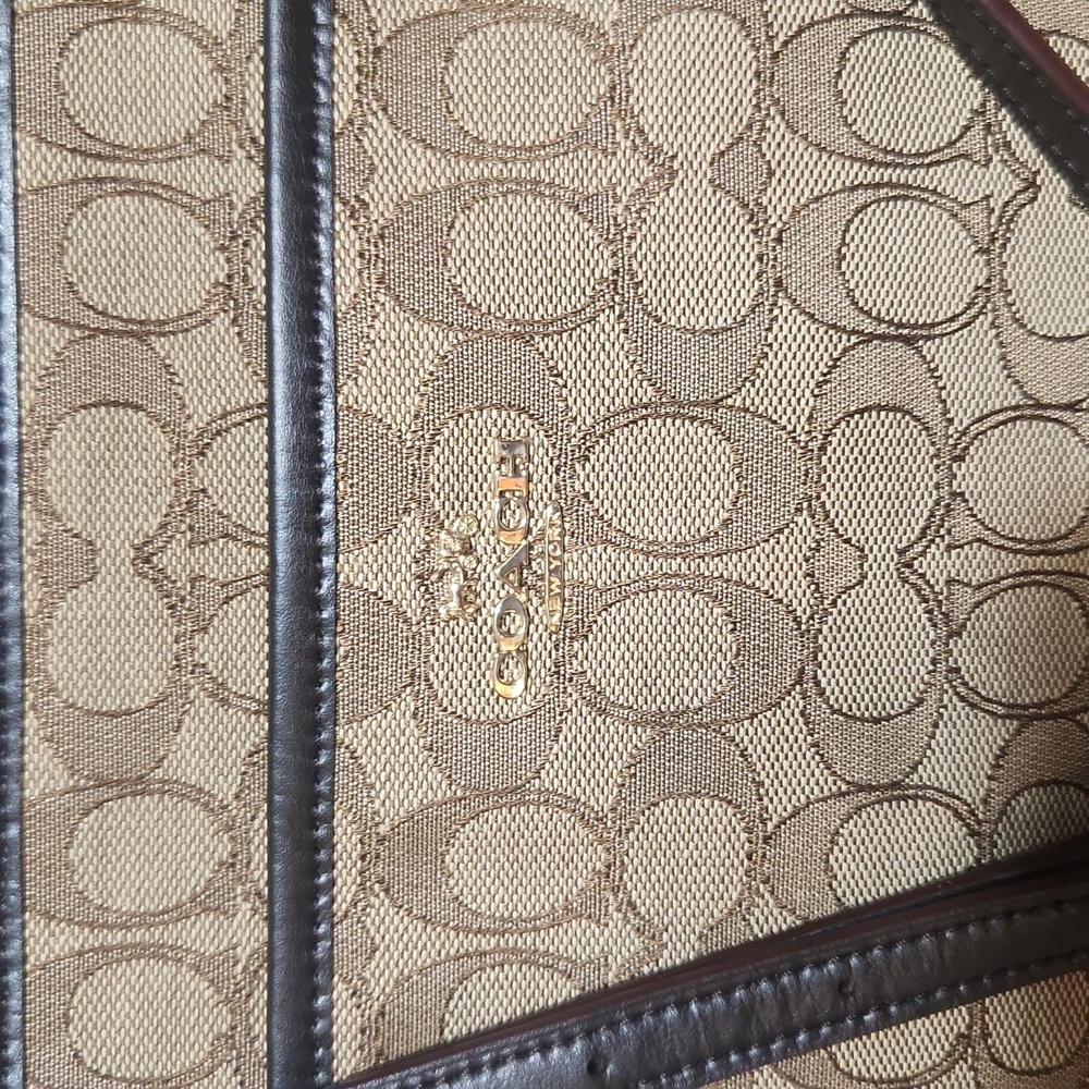 Coach Bag - Picture 2 of 15